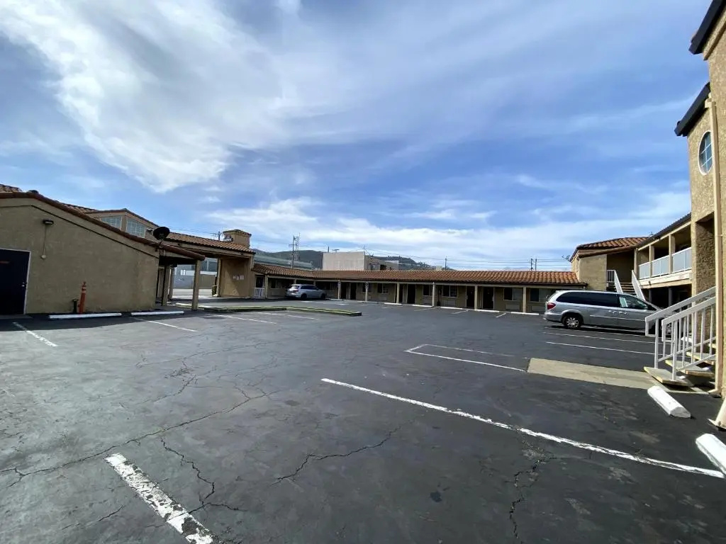 photo 1 of BridgePoint Inn Daly City