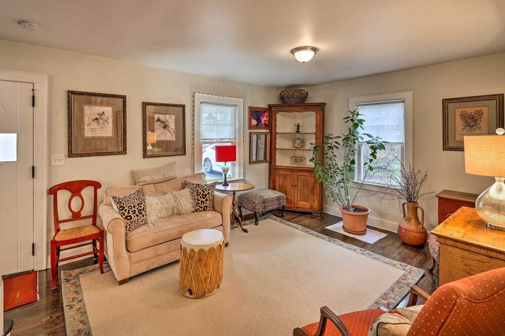 photo 1 of Bridgeport Vacation Rental - Walk to Beach!