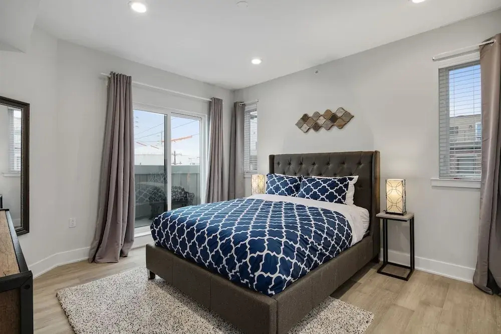 photo 1 of Bright 3 Bedroom + Rooftop Views