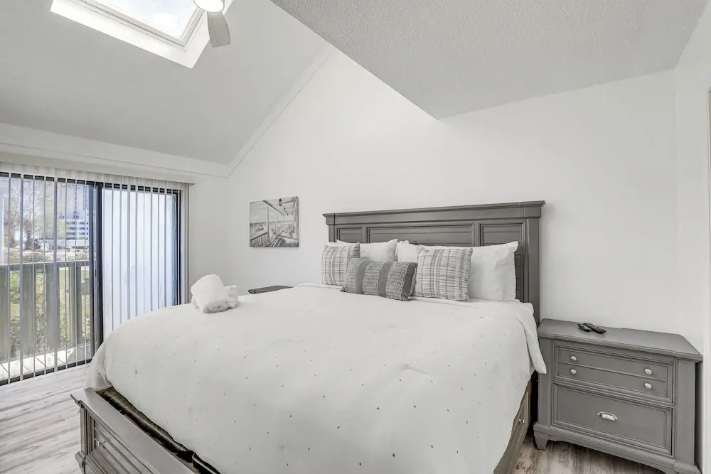 photo 1 of Bright & Airy Myrtle Beach Condo: 1 Block to Ocean