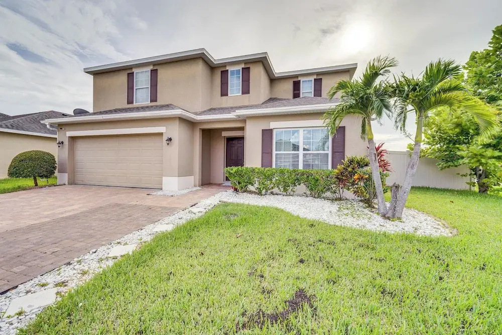 photo 1 of Bright Davenport Home ~ 11 Mi to Disney!
