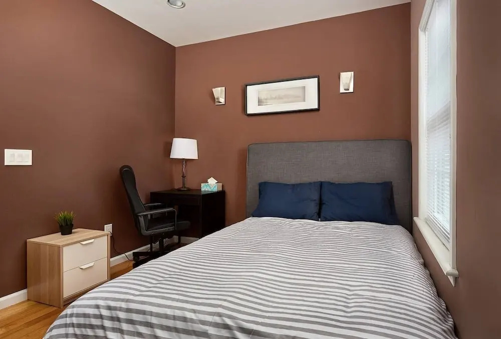 photo 1 of Bright, Spacious House!