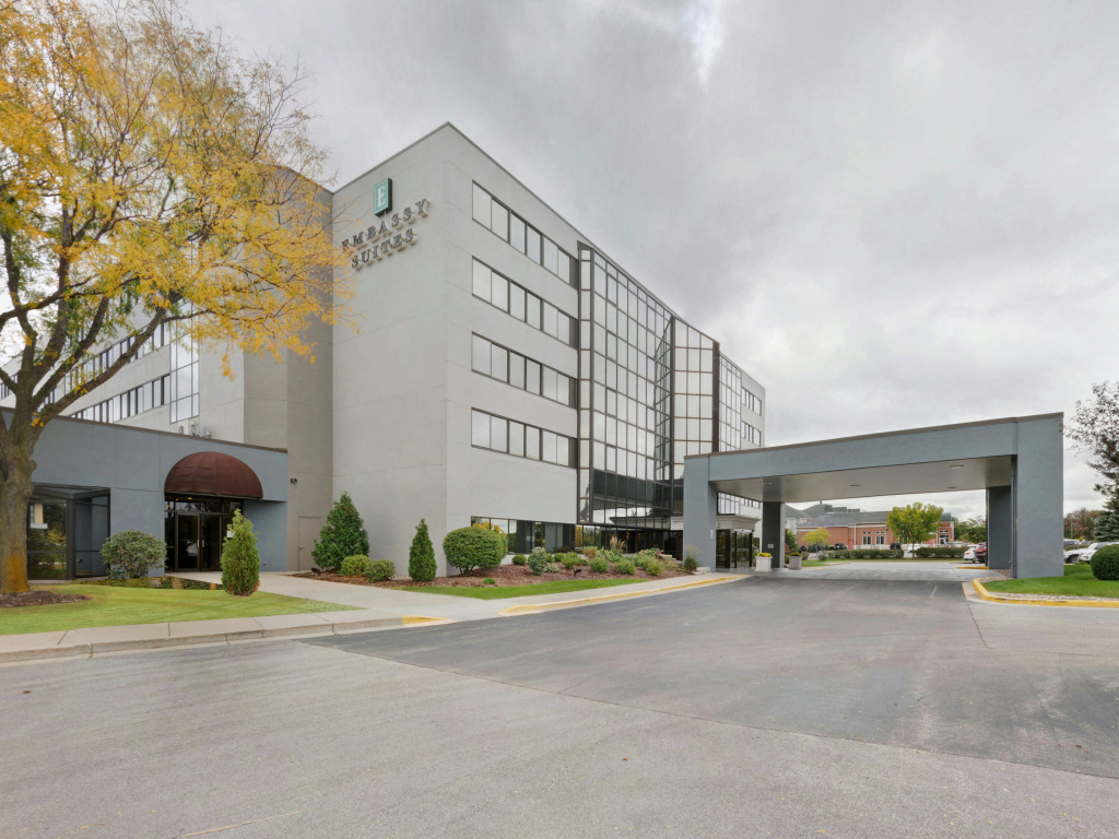 photo 1 of Embassy Suites by Hilton Milwaukee Brookfield