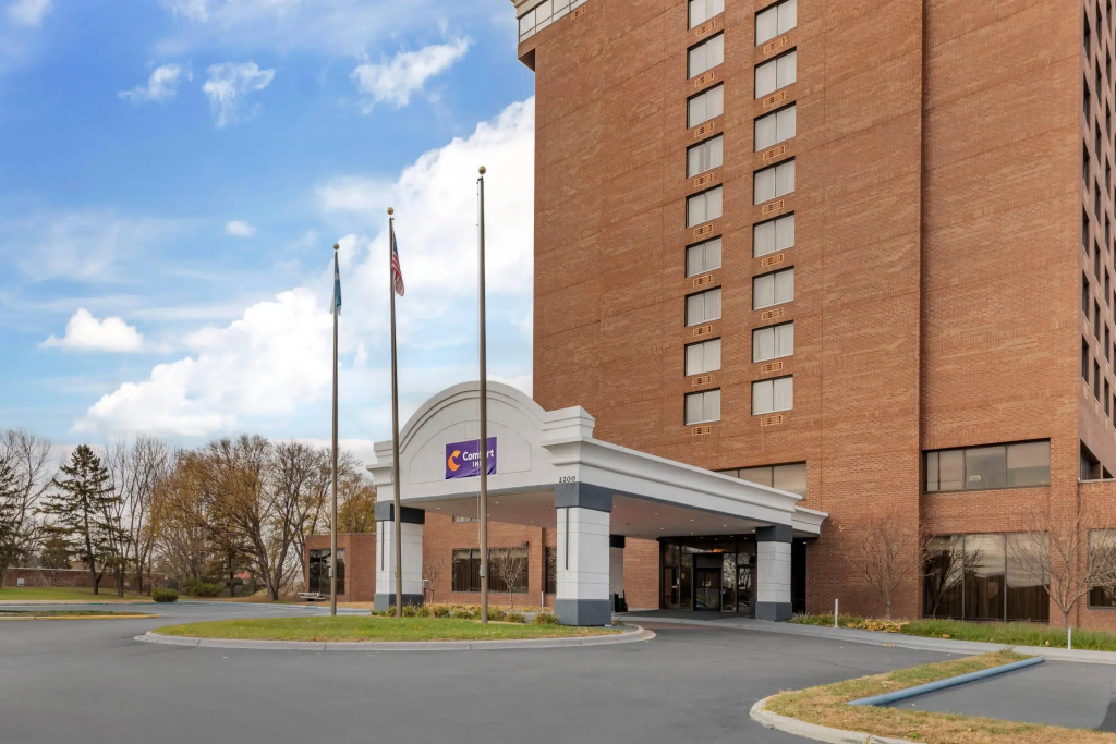 photo 1 of Comfort Inn Brooklyn Center