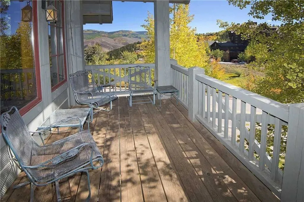 photo 1 of Buckhorn Townhome #9 4 Bedrooms 5 Bathrooms Townhouse