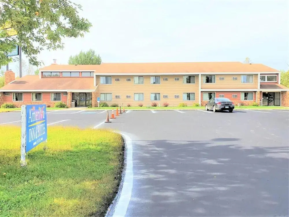 photo 1 of Budget Host Inn