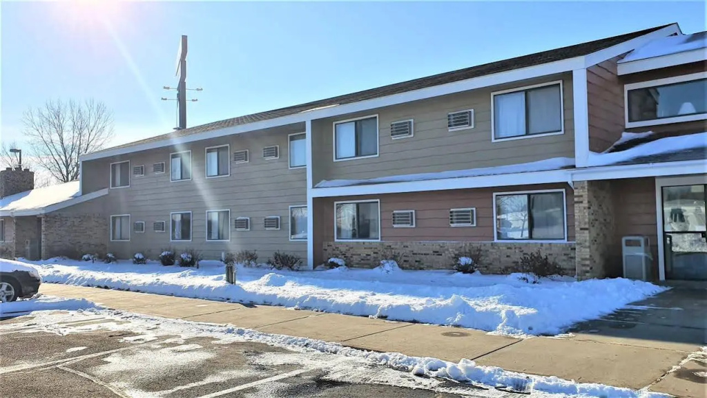 photo 1 of AmeriVu Inn & Suites - Avon