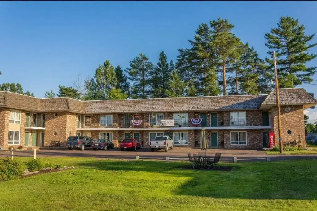photo 1 of Budget Host Cloverland Motel