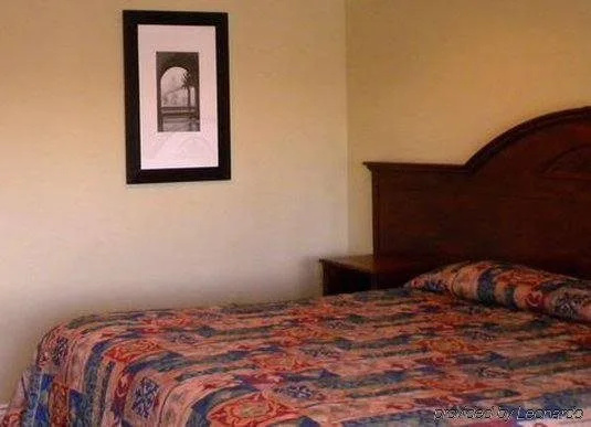 photo 1 of Budget Inn