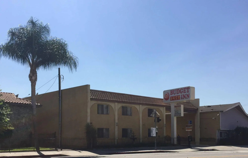 photo 1 of Budget Inn