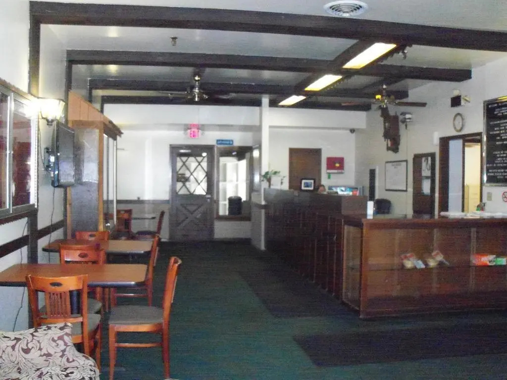 photo 1 of Budget Inn & Suites