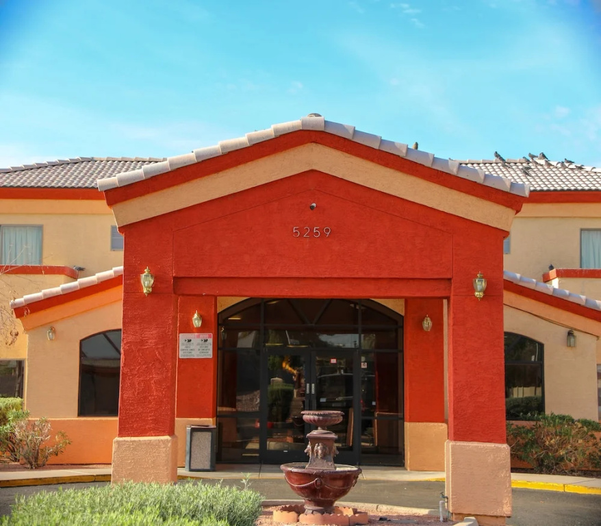 photo 1 of Budget Inn