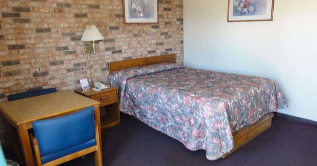 photo 1 of Budget Inn Selma