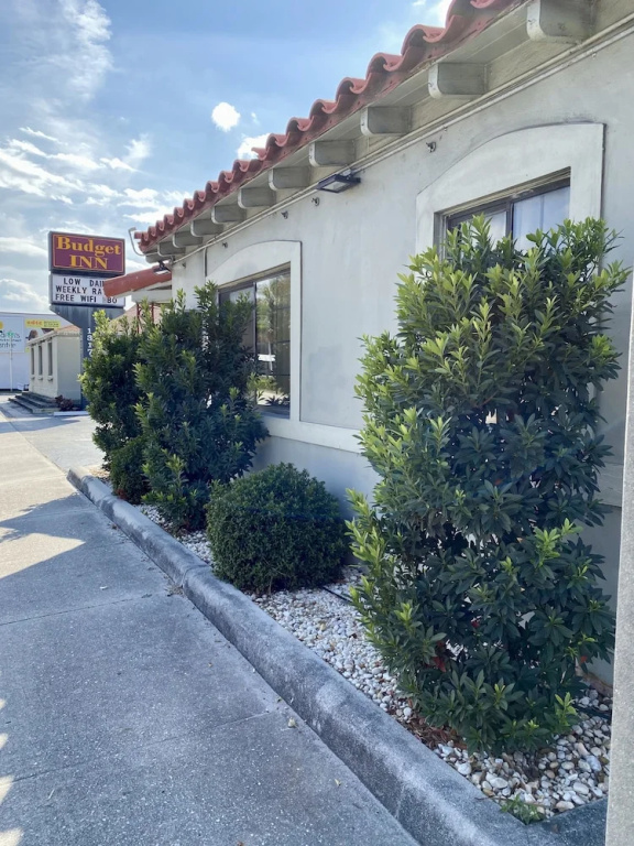photo 1 of Budget Inn South