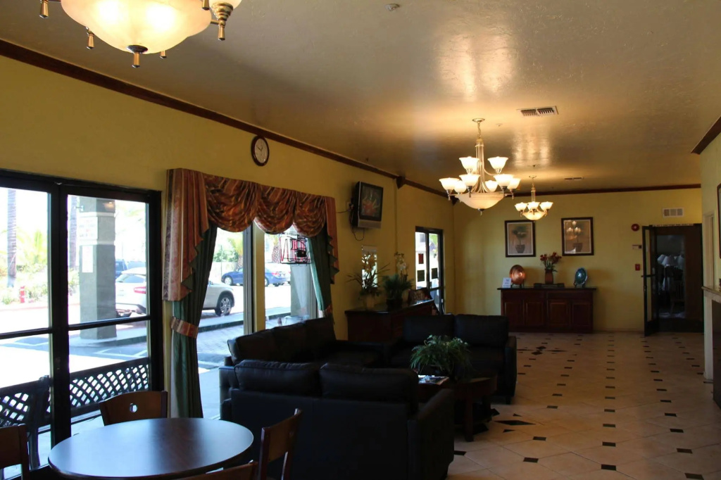 photo 1 of Budget Inn Anaheim / Santa Fe Springs