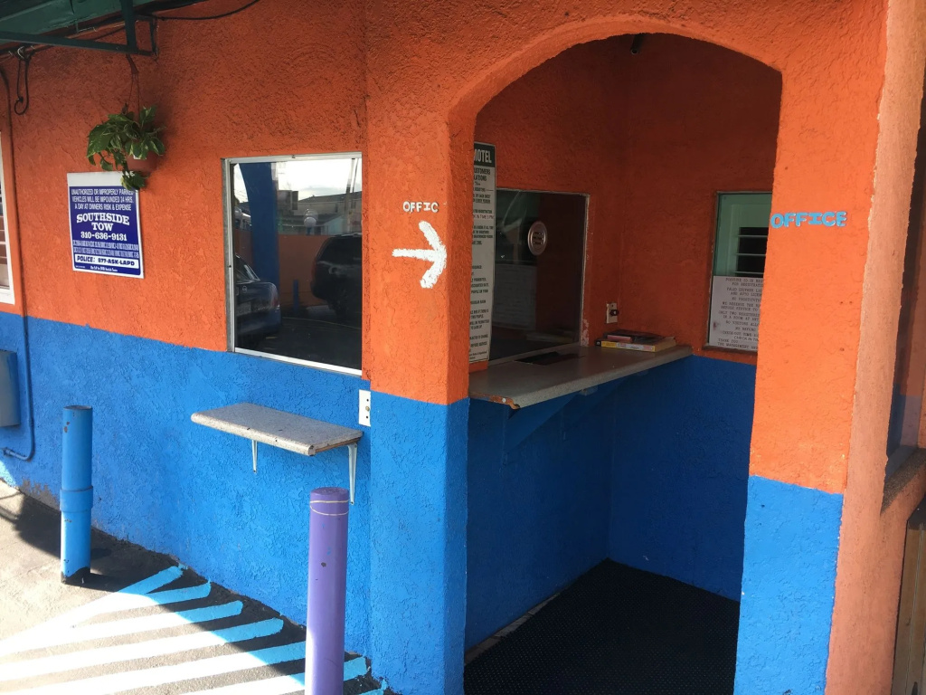 photo 1 of Budget Motel