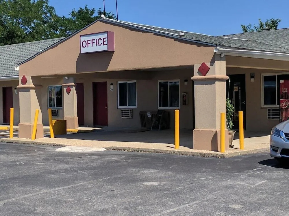 photo 1 of Budget Motor Lodge