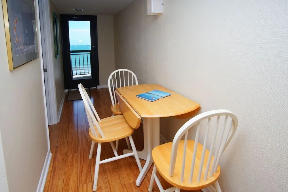 photo 1 of Buena Vista Plaza 1103 by RedAwning