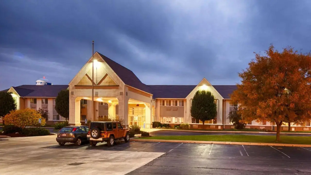 photo 1 of Best Western Gas City