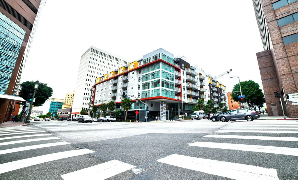 photo 1 of Ginosi Wilshire Apartel