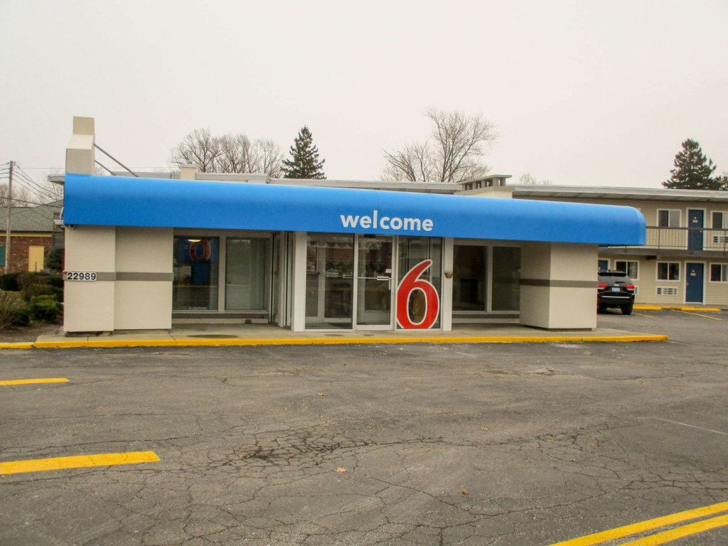 photo 1 of Motel 6 North Olmsted, OH - Cleveland