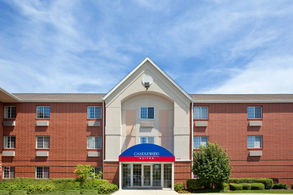photo 1 of Sonesta Simply Suites Naperville Warrenville