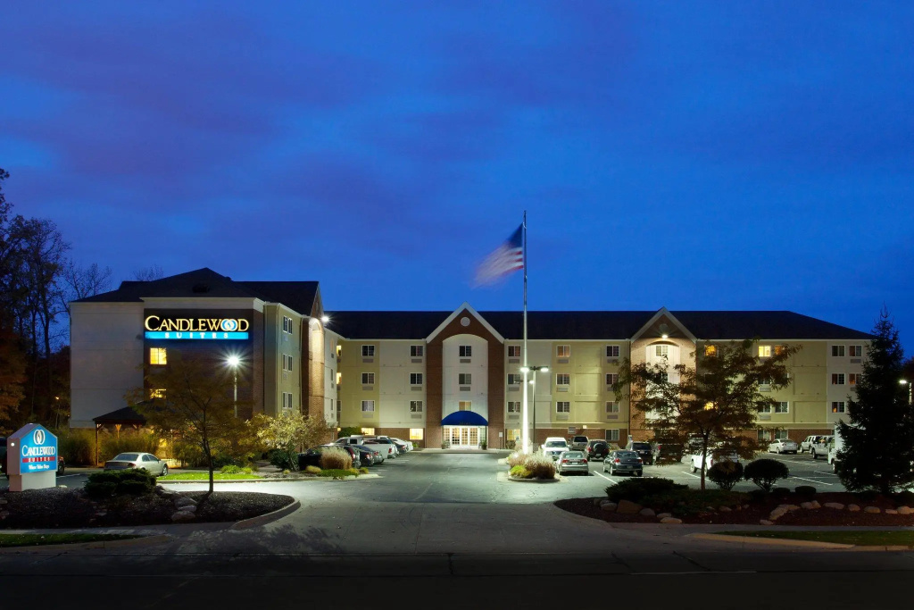 photo 1 of Sonesta Simply Suites Cleveland North Olmsted Airport