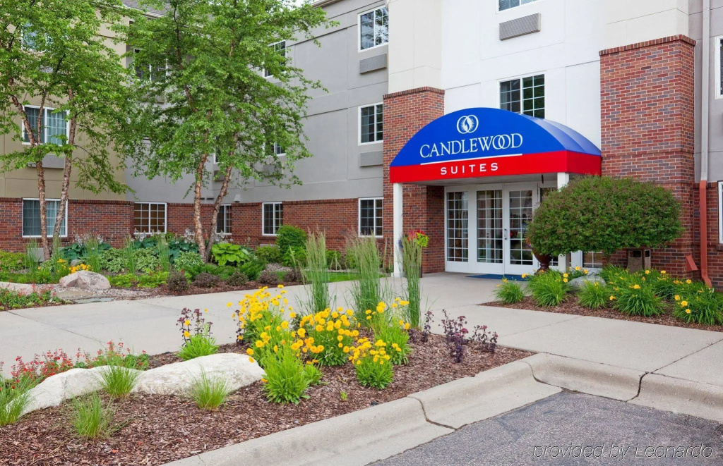 photo 1 of Sonesta Simply Suites Minneapolis Richfield