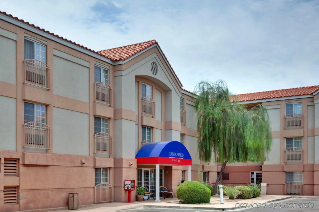 photo 1 of Sonesta Simply Suites Phoenix Tempe