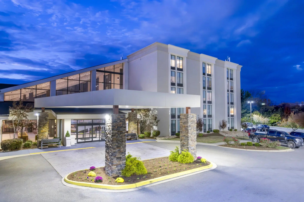 photo 1 of Candlewood Suites Roanoke Airport by IHG