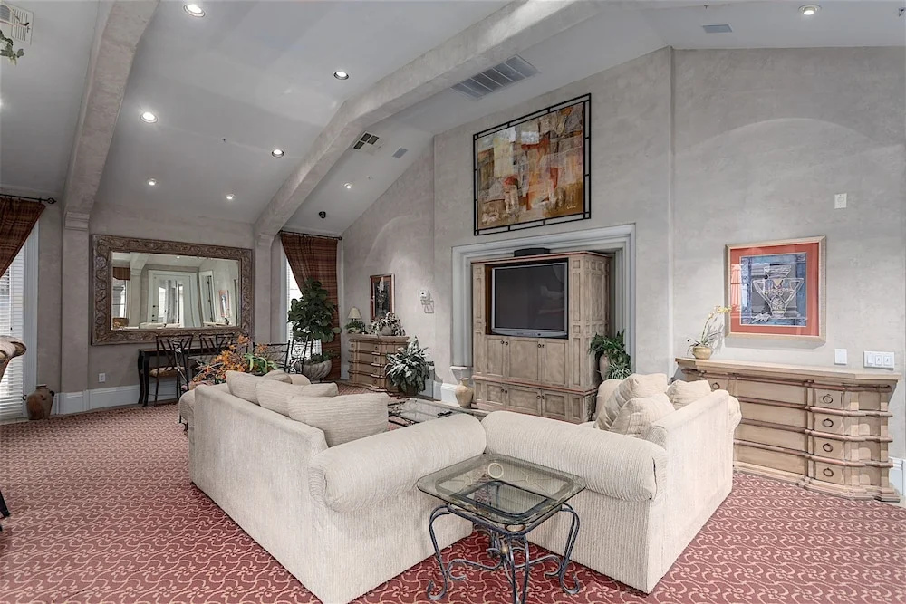 photo 1 of Canuck Condo 2 BR by Casago