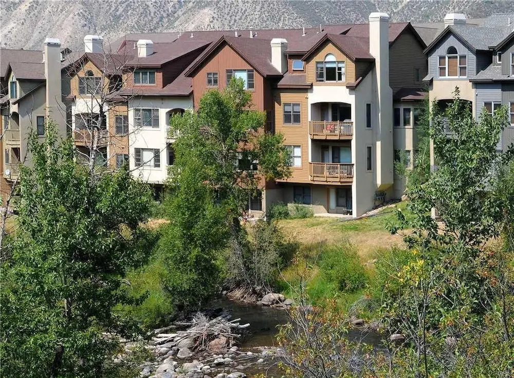 photo 1 of Canyon Run B203 3 Bedrooms 3 Bathrooms Townhouse