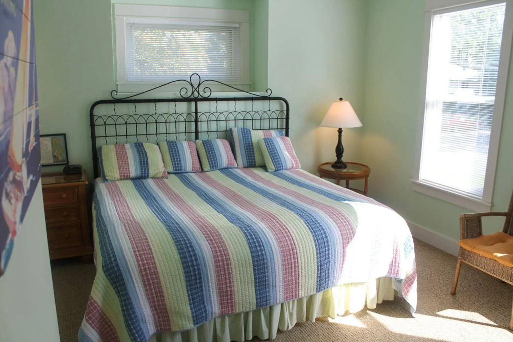 photo 1 of Captain's Cottage Suites
