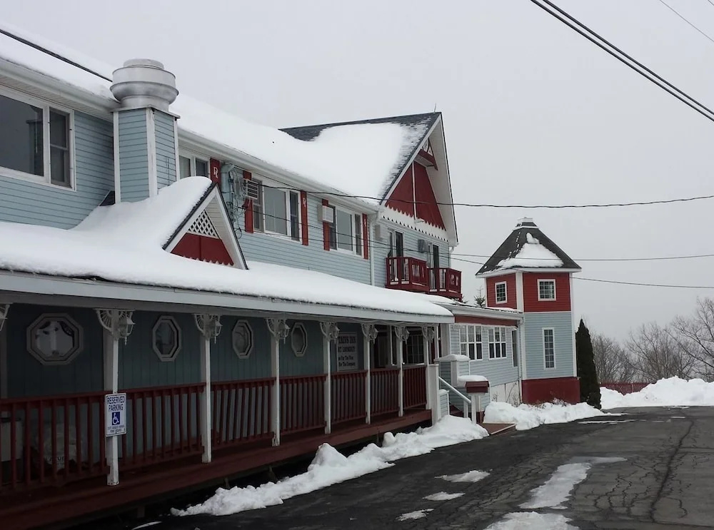 photo 1 of Captain's Inn Point Lookout