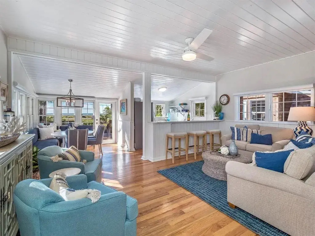 photo 1 of Captiva Charm