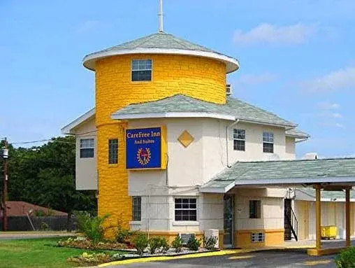 photo 1 of Carefree Inn  Suites Westend Area