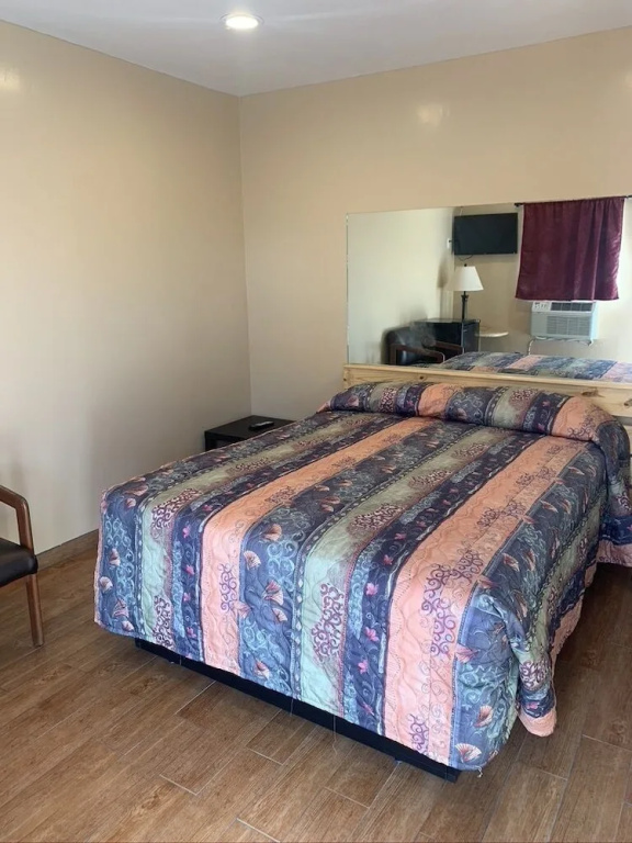 photo 1 of Carlton Motel