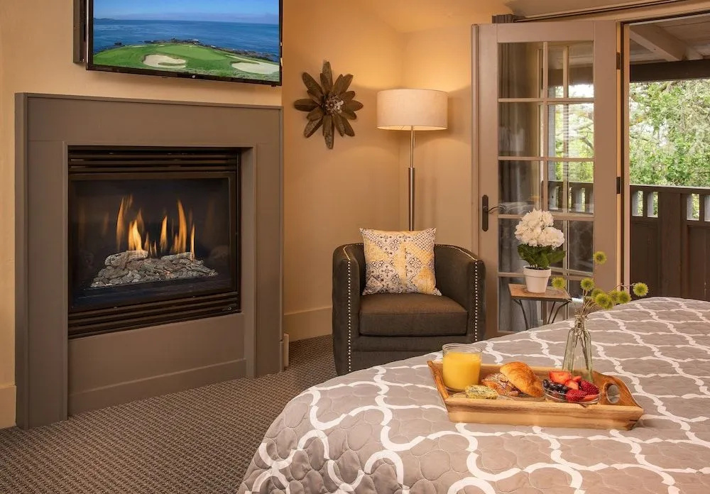 photo 1 of Carmel Country Inn