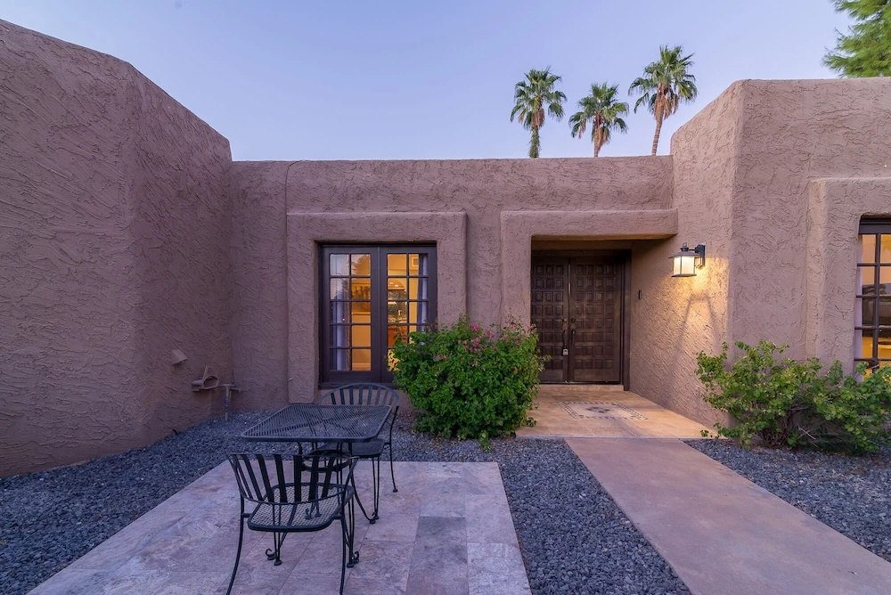 photo 1 of Casa De Palms