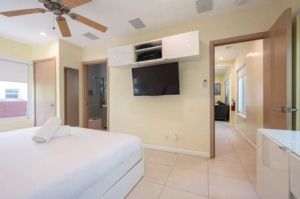 photo 1 of Casa Del Mar Boutique Apartments