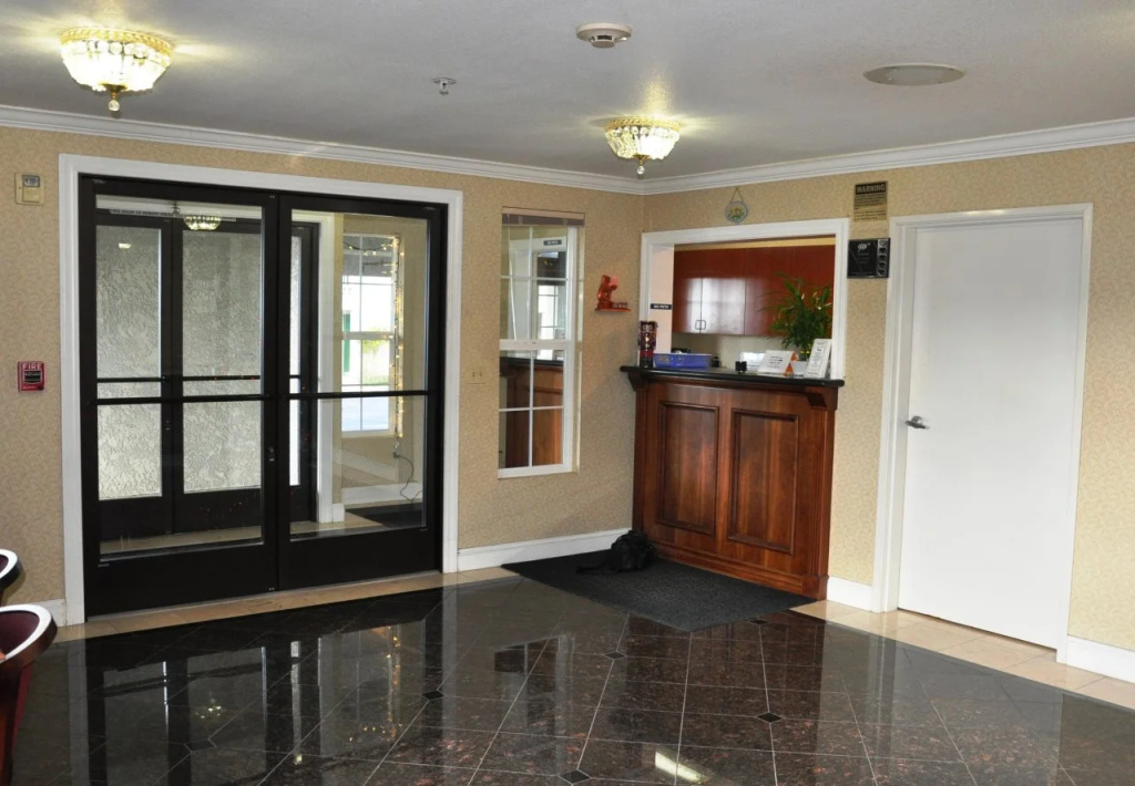 photo 1 of Castro Valley Inn