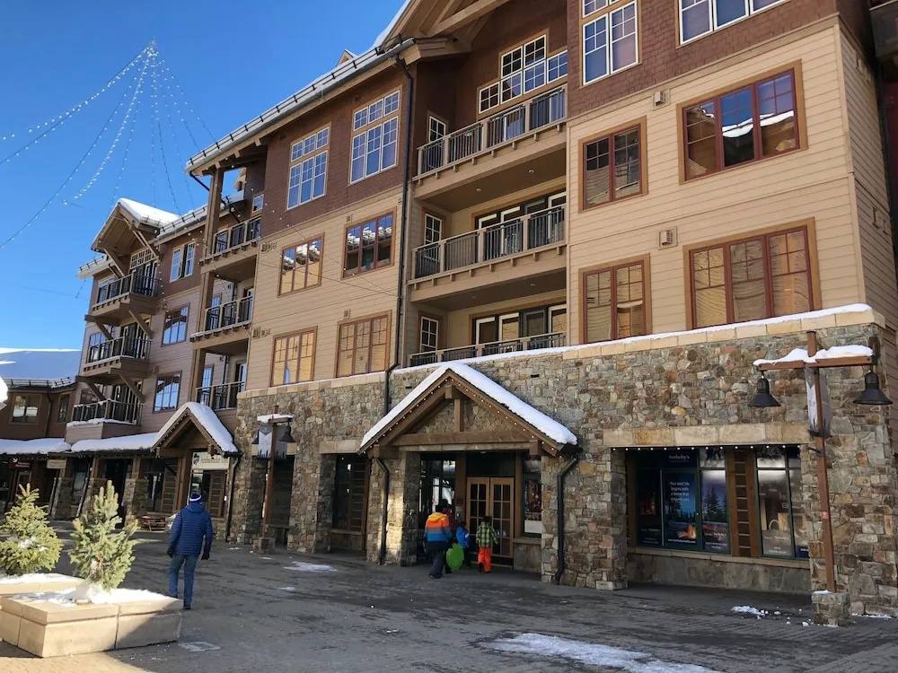 photo 1 of Catamount Condo #306 2 Bedrooms 2.5 Bathrooms Condo