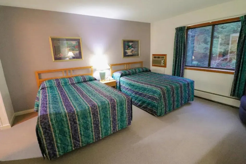 photo 1 of Cedarbrook Hotel Room w/2 Doubles 116