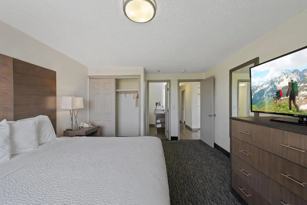 photo 1 of Oceanview Inn At The Arch