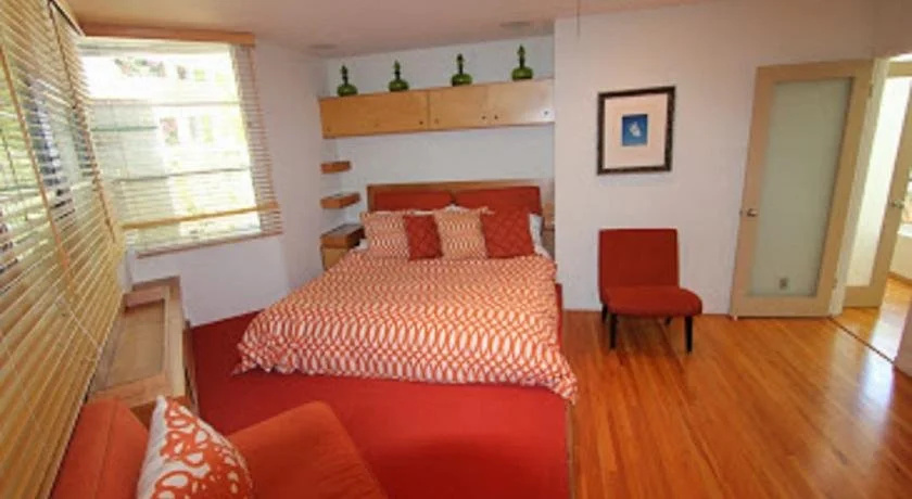 photo 1 of Celebrity Streamline Modern Three-bedroom House