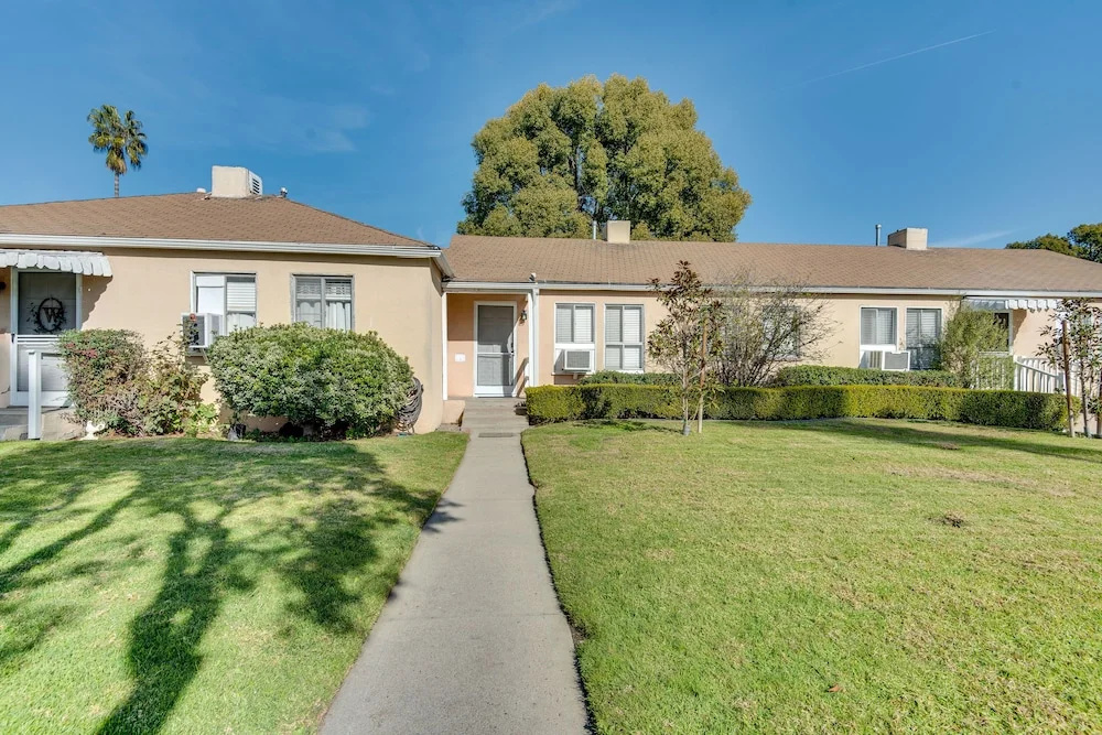photo 1 of Centrally Located Burbank Duplex Near Hollywood!