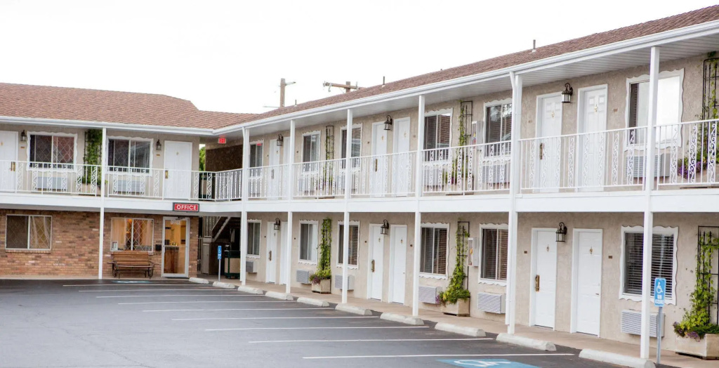 photo 1 of Chalet Motel