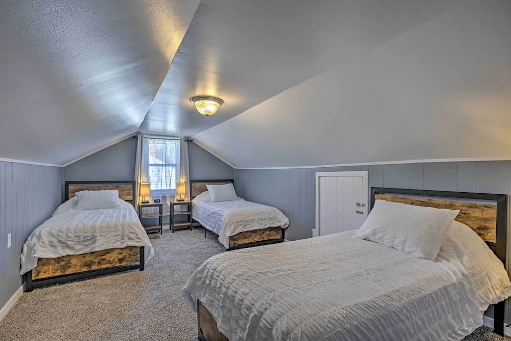 photo 1 of Charming Family Home ~ 4 Mi to Granite Peak!