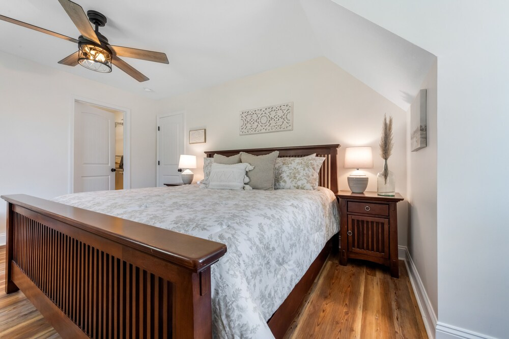 photo 1 of Charming Murphy House With Deck & River Views!