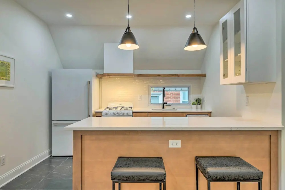 photo 1 of Oak Park Home w/ Grill - 5 Mi to Garfield Park!